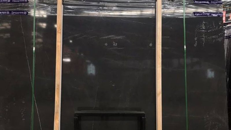 岩板岛台定制，价格背后的考量因素**
